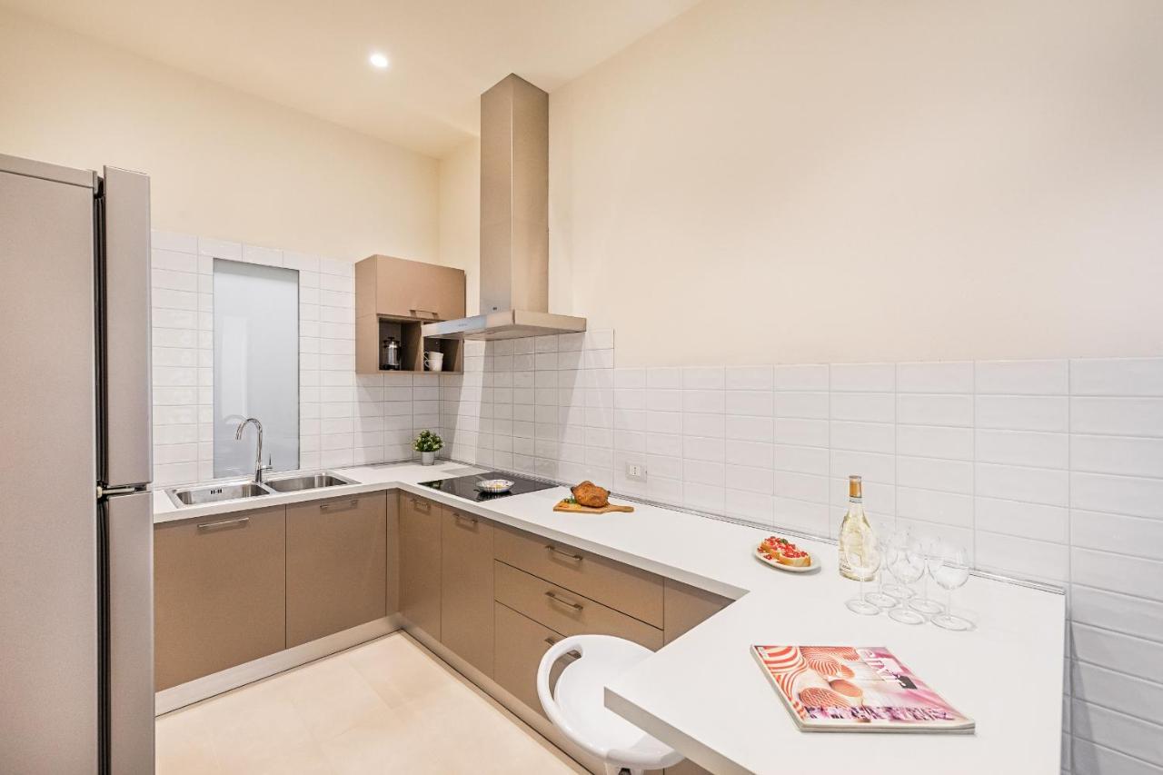 Il Lago Apartments By Wonderful Italy Salò Екстериор снимка